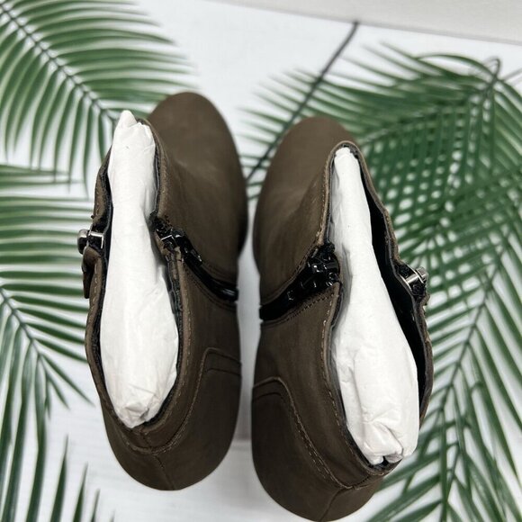 Diba Women's Taupe Sequoia Suede Leather Block Heel Ankle Booties Size 8.5 NWOB - Picture 6 of 11